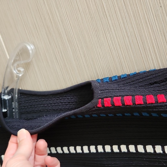 BCBGMAXAZRIA Laure Geometric Knit Jacquard Peplum Top - Picture 15 of 17